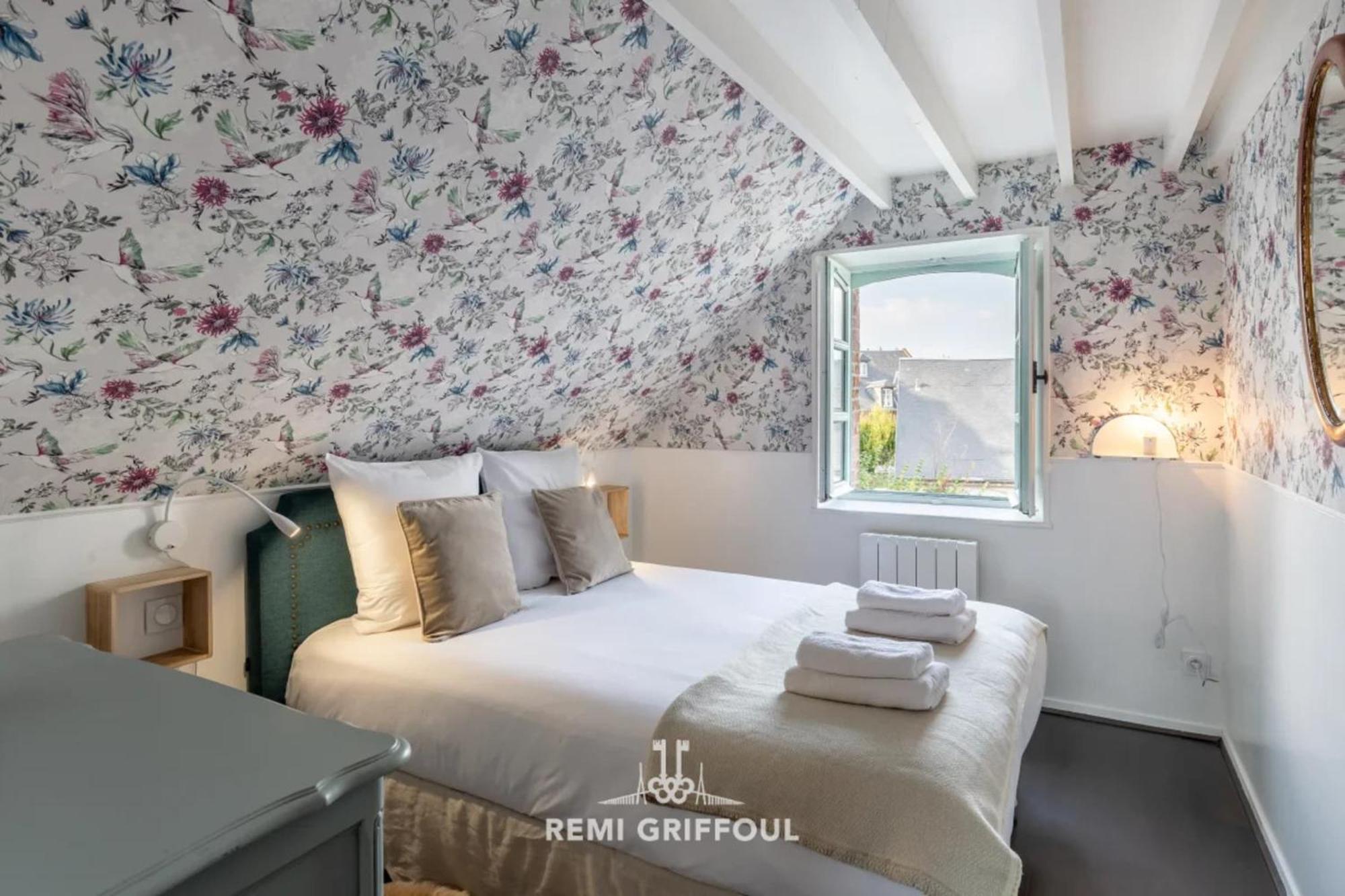 Le Phare Bleu Center & Beach 2 To 4 Guests Honfleur Bagian luar foto